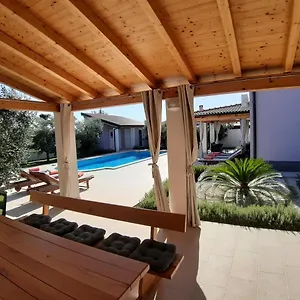 villa-zeus-pula.in-istria.net/